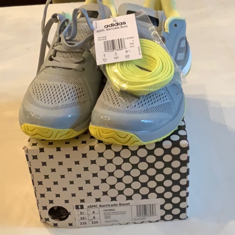 Adidas woman’s Stella McCartney tennis shoes NWT size 5 1/2